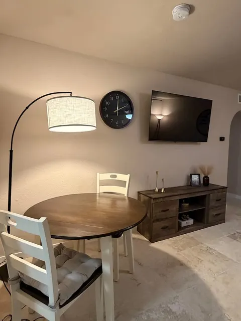 Studio B — photo from its Airbnb listing